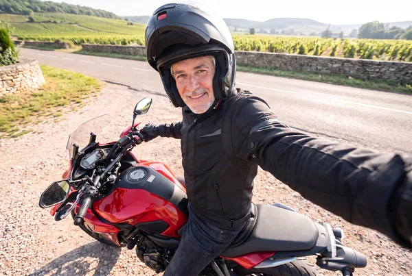 Josip na svom motoru